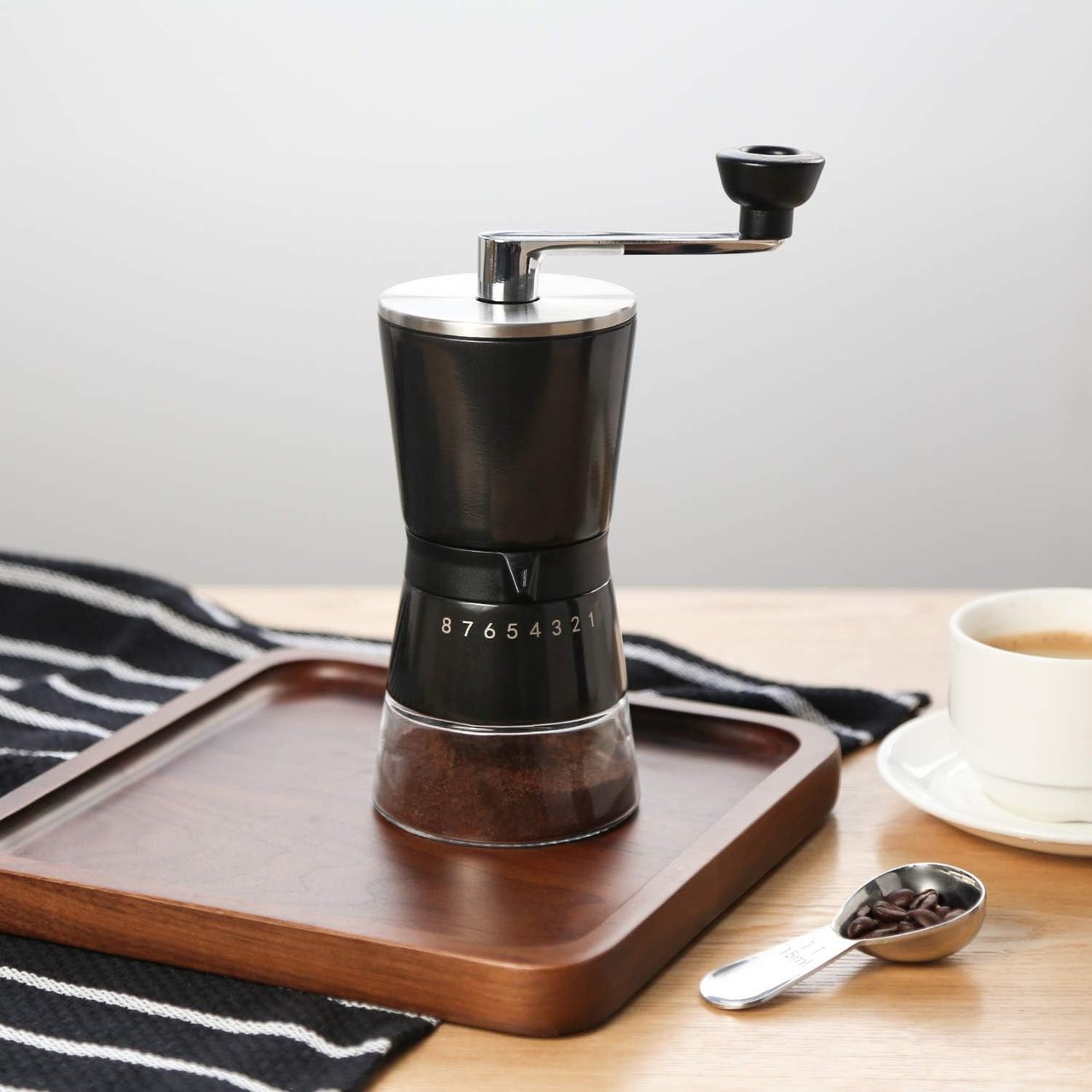 1 Café Crank - Handy Coffee Grinder with Ceramic Burrs, 15 Customizable Settings and Bonus Cover