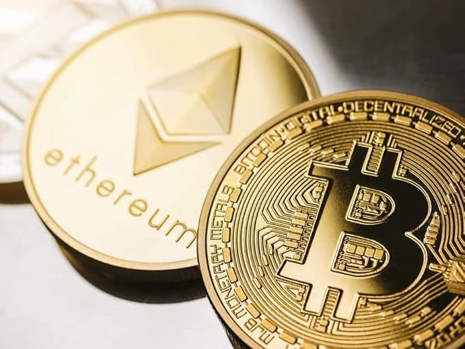 4 Gold Plated Physical Bitcoin Coin (BTC) - Ethereum (ETH) Shiba Inu (SHIB) Binance(BNB) Polkadot (DOT) Dogecoin (Doge) Commemorative Coin - Blockchain Crypto Coin Set Display