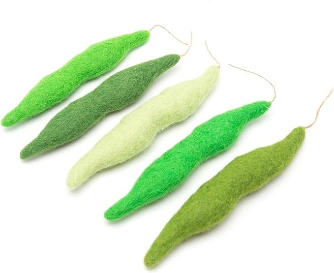 4 Glaciart One Green Beans Cat Toy – 5 Pcs | Soft Fuzzy Enrichment 100% Natural Wool Toy - Interactive Catnip Play Cat Toy Set - Safe for Pets, Non-AZO Colored Dyes