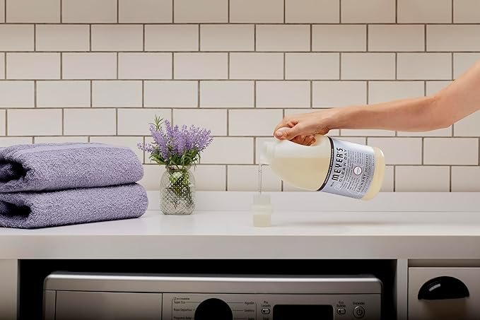 4 MRS. MEYER'S CLEAN DAY Liquid Laundry Detergent, Biodegradable Formula Infused with Essential Oils, Lavender, 64 oz (64 Loads)