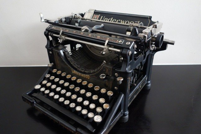 La máquina de escribir, de invento revolucionario a reliquia romántica