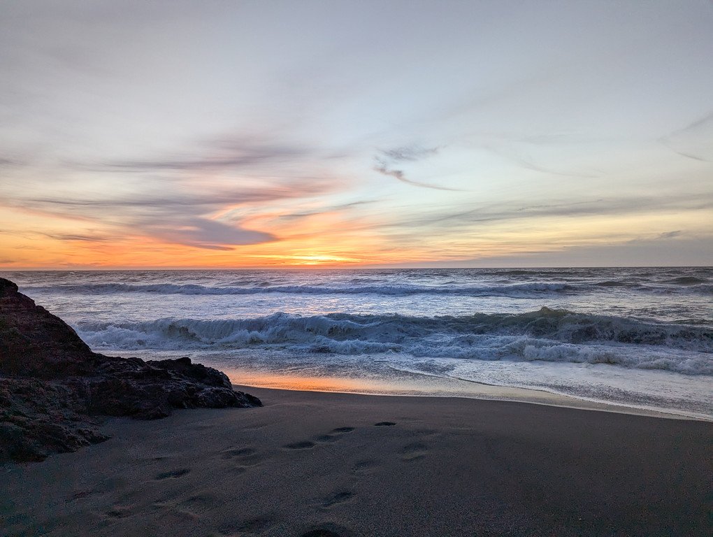 https://photos.smugmug.com/Personal/Trips/2024/n-cdDn5L/Kristens-50th-Birthday-Retreat/i-wGqW28t/0/NfBcMn64Jjtdjft3Nft59MFBQXdz8x8WvCXNRSSw5/XL/PXL_20240914_023911996-XL.jpg