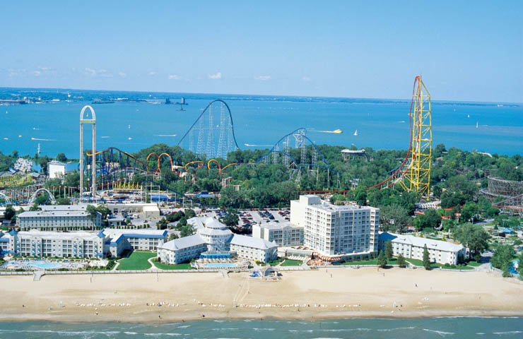 https://reservations.cedarpoint.com/images/cp/slide/beach.jpg