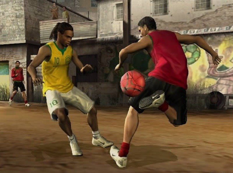 Has soñado alguna vez en jugar al FIFA Street en la vida real? Pues