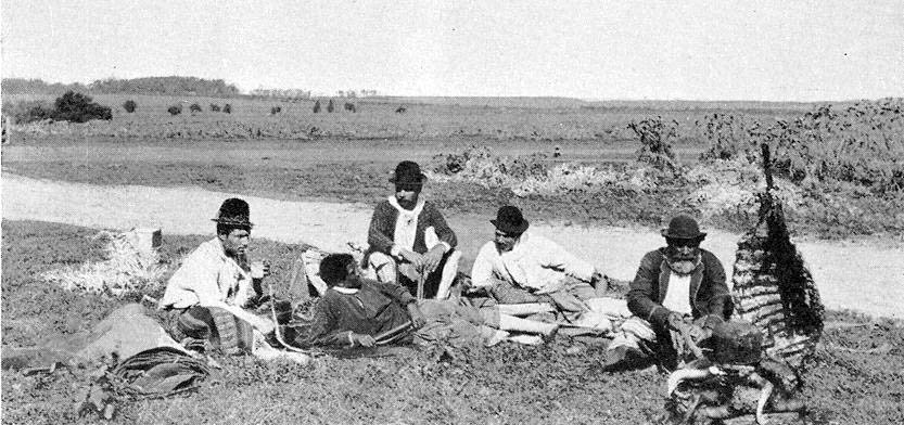 gauchos cooking asado