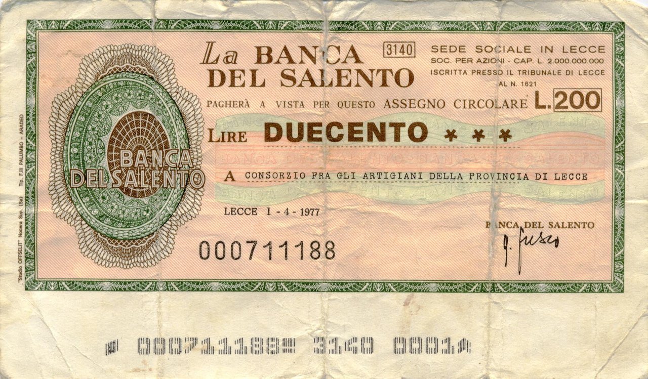 https://upload.wikimedia.org/wikipedia/it/a/a1/Banca_del_salento.jpg