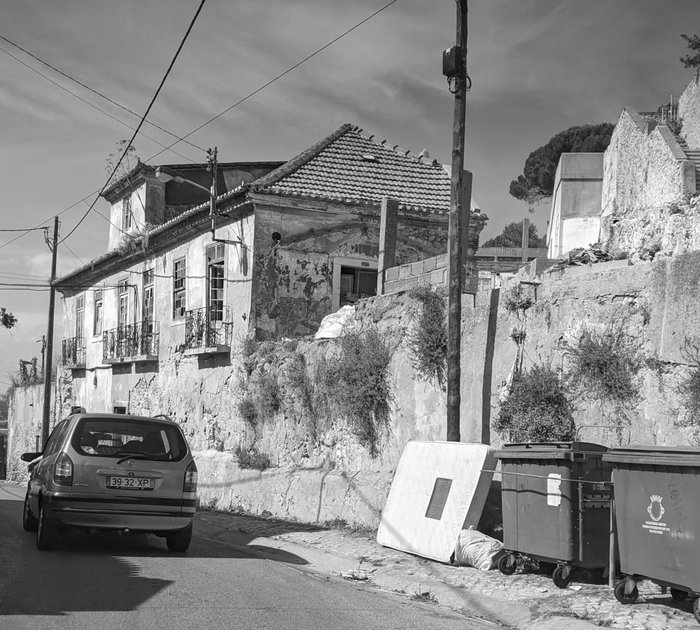 31 July 2021 - Sunny day in a Lisbon suburb — Hive