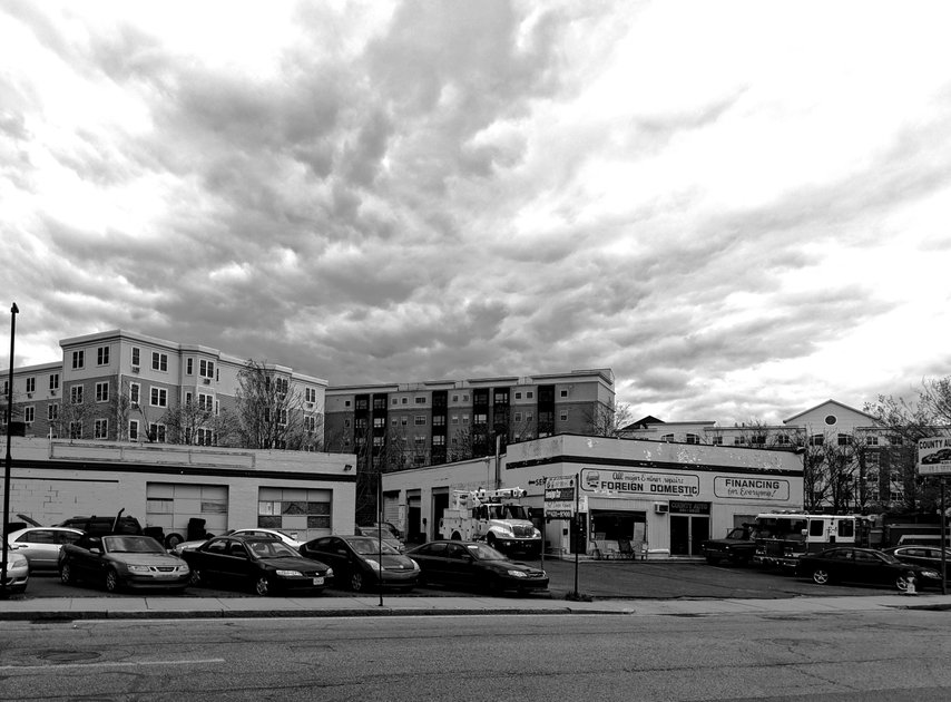 27 April 2022 - Stormy sky over the town center — Hive