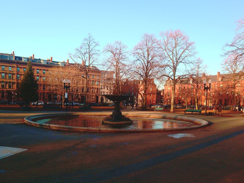 15 December 2020 - Park in Franklin Square in Boston — Hive