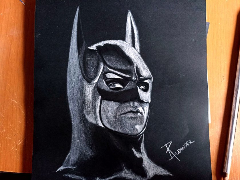 BATMAN RETURNS (MICHAEL KEATON) DRAWING ON BLACK PAPER [ENG-ESP] | PeakD