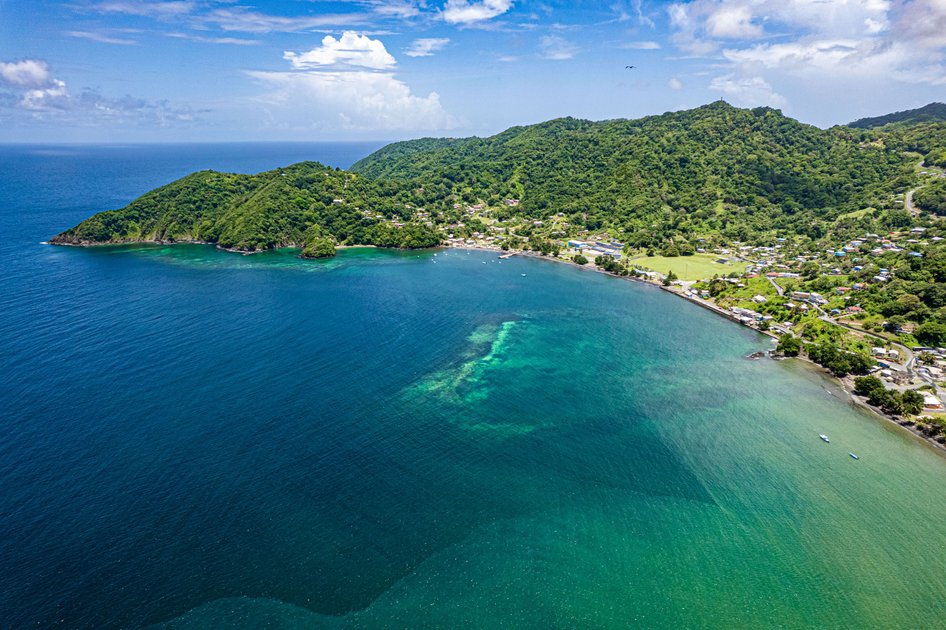 Exploring the Impressive Batteaux Bay in Tobago! | PeakD