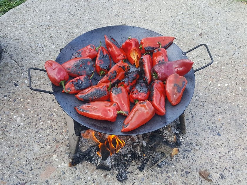 Tomato juice and ajvar making | PeakD