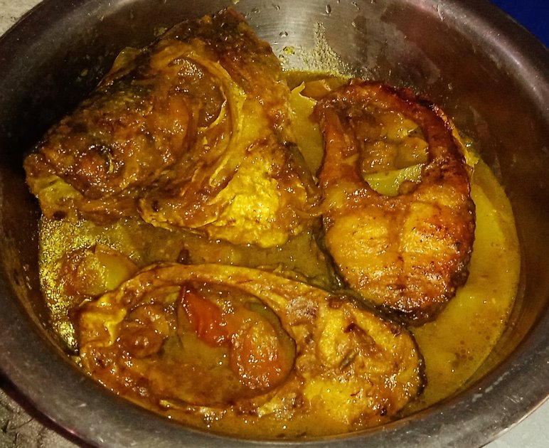 tomato-and-potato-curry-recipe-with-fish-hive