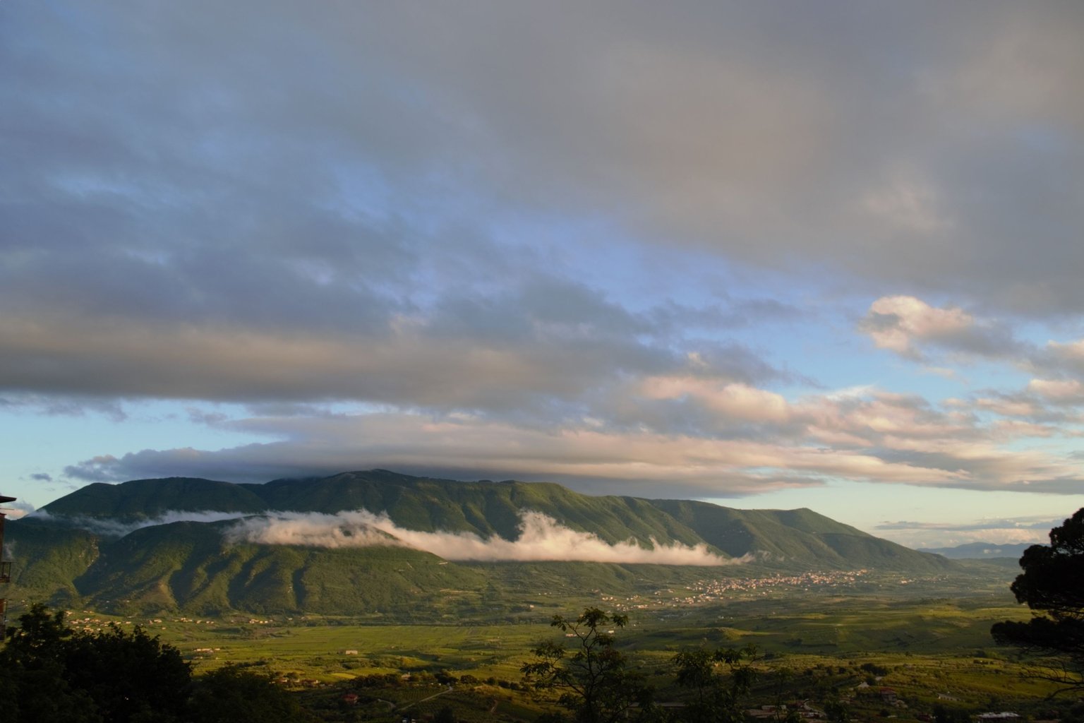 37 stunning views all year round from the front of the Arthouse.jpg