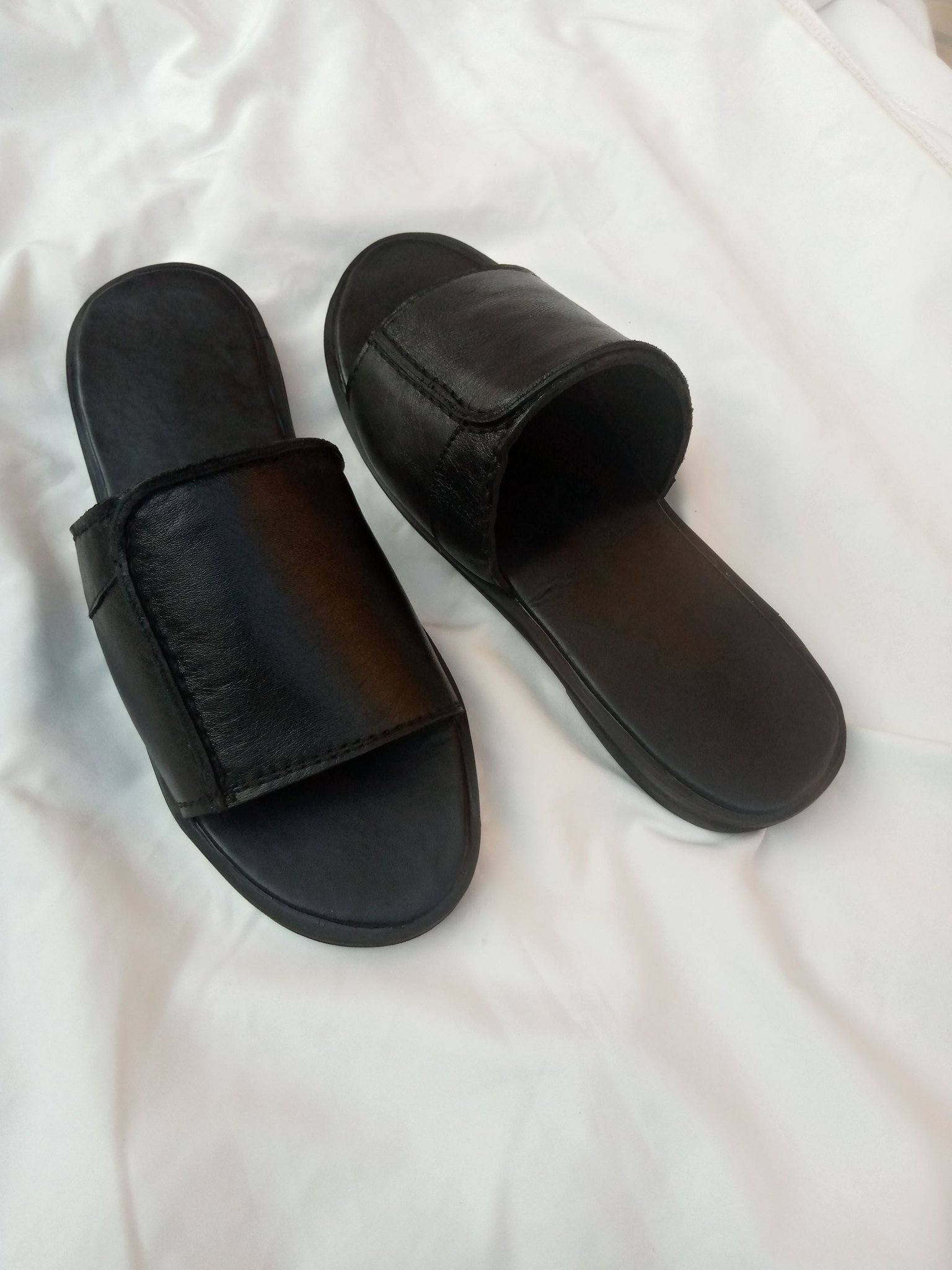 Step By Step Tutorial On How To Made A of Pam Slippers