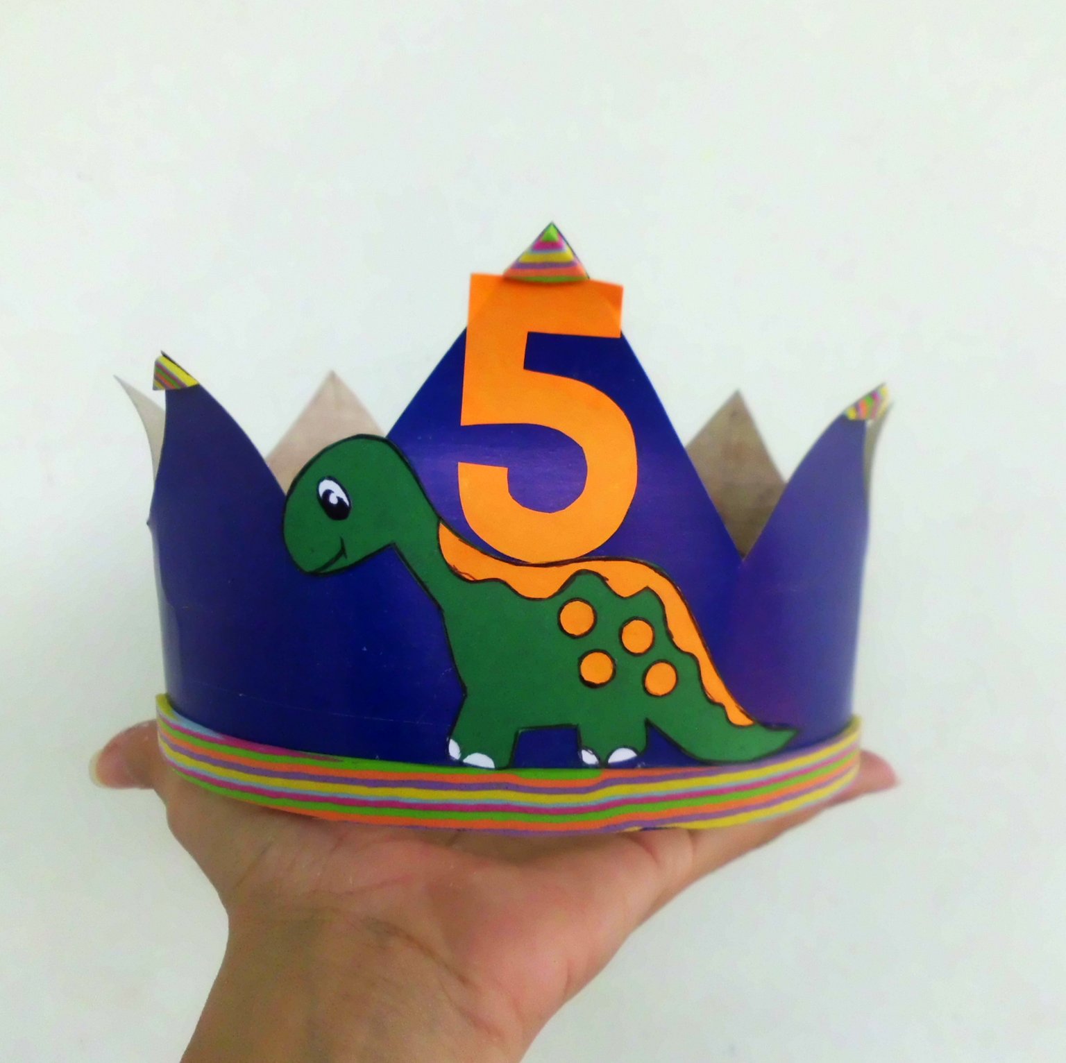 Corona cumpleaños Dinosaurios – Otros colores