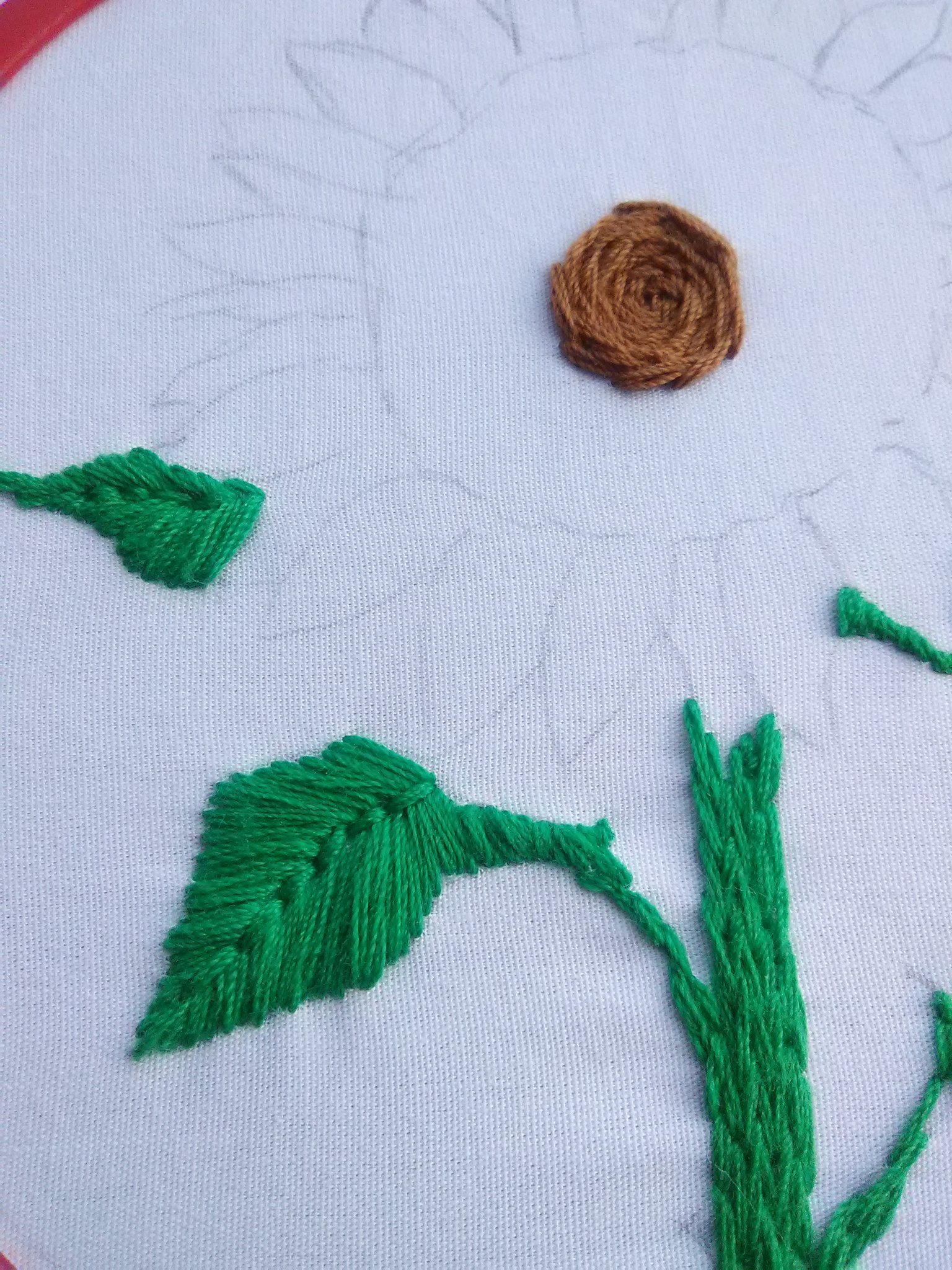 Girasol bordado / Sunflower embroidery — Hive