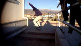 Street skating with small wheels (48mm) is very difficult.