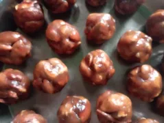 A wonderful video on preserving tamarind