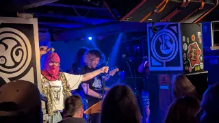 GEE TEE - Hot Rod Juice