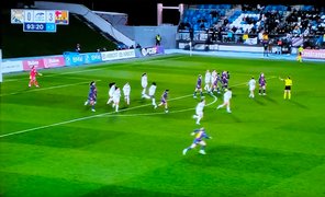 Mais um jogo, mais uma coça