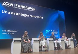 Mexico's Central Bank, BIS, and BlackRock Discuss Phasing Out Cash and Future of Digital Money