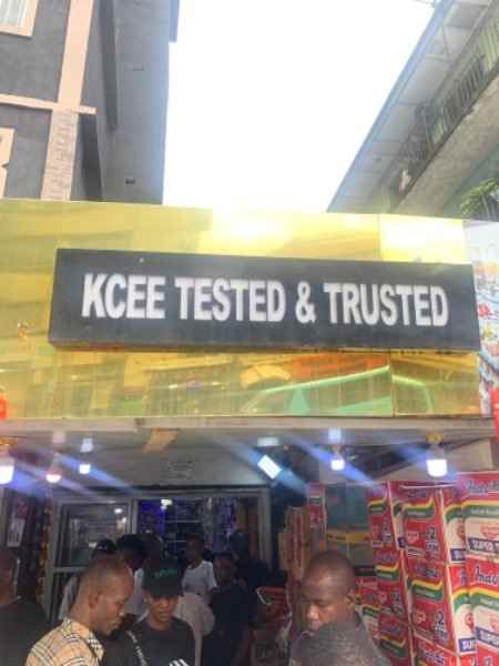 Kcee Kcee Supermarket-review-photo-by-roycefx-image-2