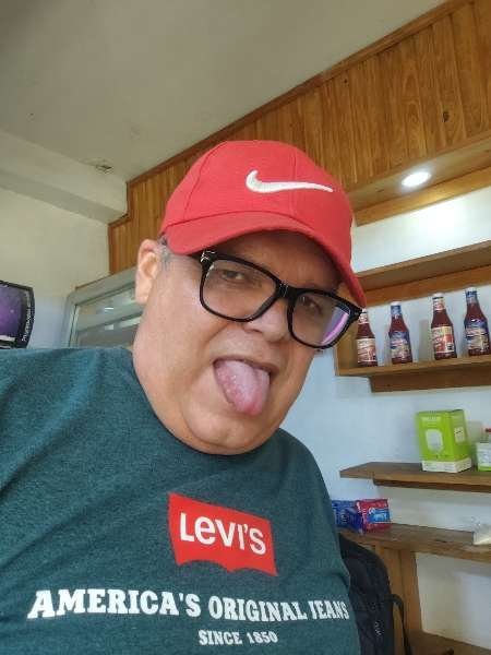 I visited Mini Market y Panadería El Gran Abraham D G&L & paid Hive Dollars & here is my review