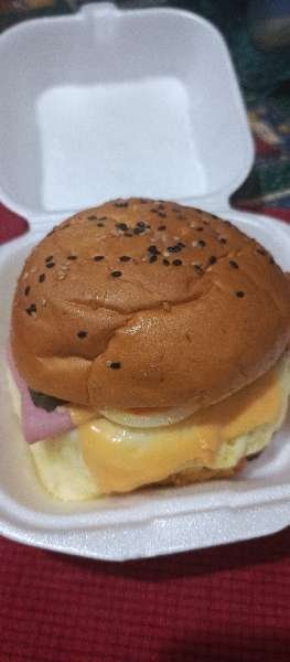 I visited Subs Estación & paid Hive Dollars & here is my review