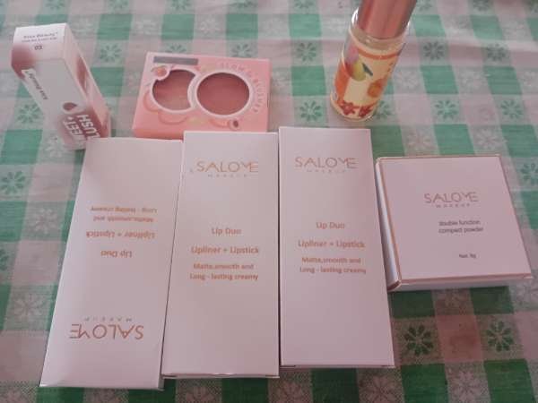 I visited Cumana Make Up & paid Hive Dollars & here is my review