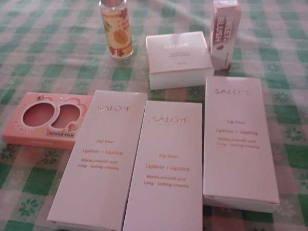 I visited Cumana Make Up & paid Hive Dollars & here is my review