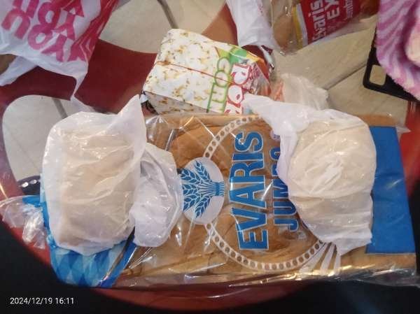 Evaris Chicken and Fries and Bakery-review-photo-by-liliangloria-image-2