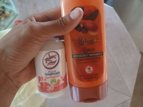 I visited Family barber23 & paid Hive Dollars & here is my review