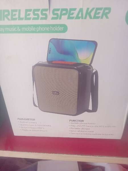 AkaGod phone tech-review-photo-by-xkings-image-1