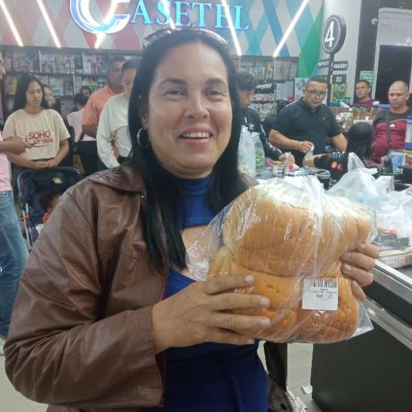 I visited HOLA! Supercenter C.A. & paid Hive Dollars & here is my review