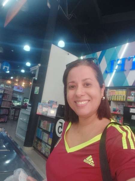 I visited HOLA! Supercenter C.A. & paid Hive Dollars & here is my review