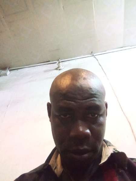 Ever-Prince Unisex Saloon-review-photo-by-sammyhive-image-1