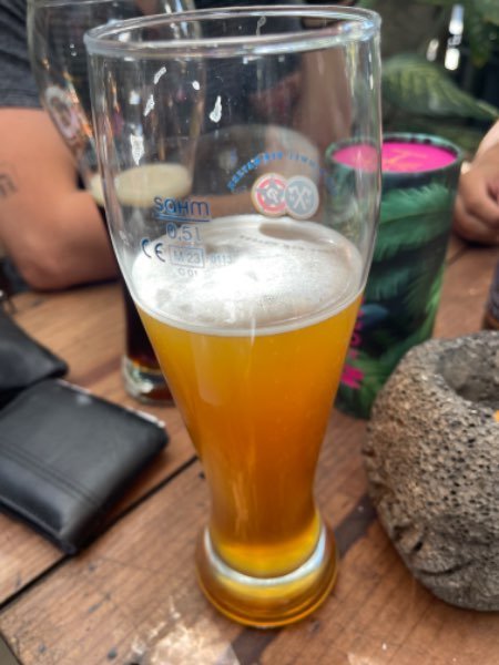 I visited Berlins Bretzel Wagen - Biergarten & paid Hive Dollars & here is my review