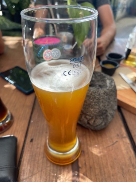 I visited Berlins Bretzel Wagen - Biergarten & paid Hive Dollars & here is my review