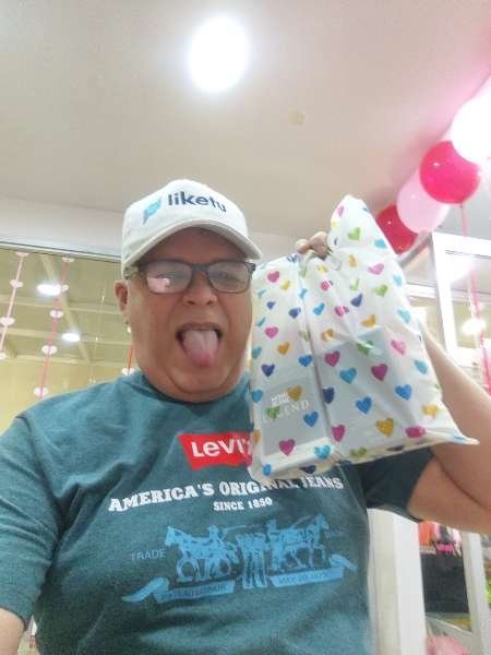 I visited Cumana Make Up & paid Hive Dollars & here is my review