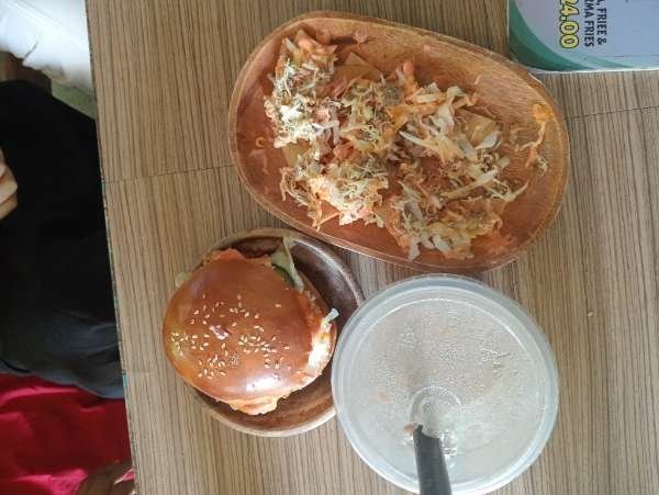I visited Haze Tastea- Tabuelan & paid Hive Dollars & here is my review