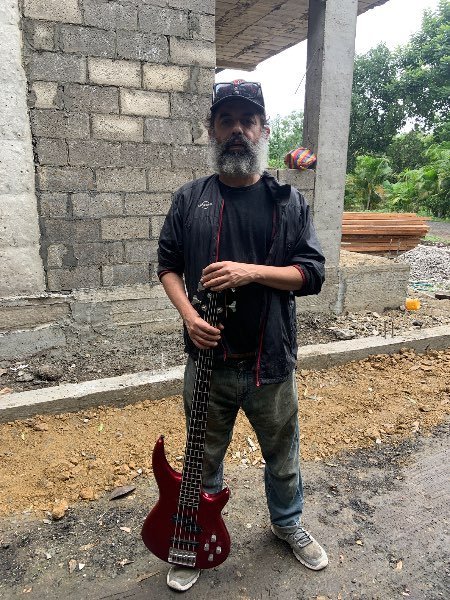 Cordovez Guitars - Instrument's Build by MenO-review-photo-by-rogerfer-image-1