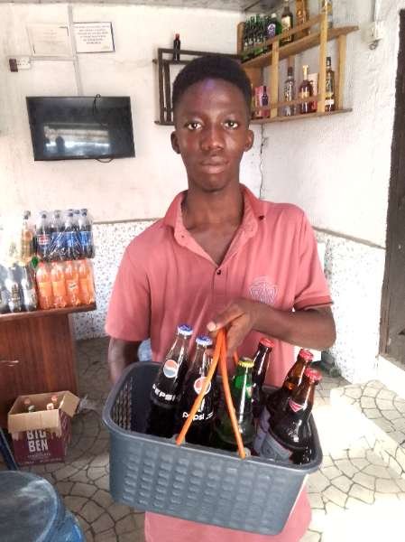 Mc Arinze Nwabueze-review-photo-by-dinne-image-1