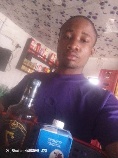 Mc Arinze Nwabueze-review-photo-by-herculeand-image-1