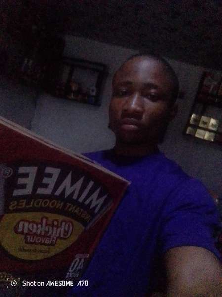 Mc Arinze Nwabueze-review-photo-by-herculeand-image-1