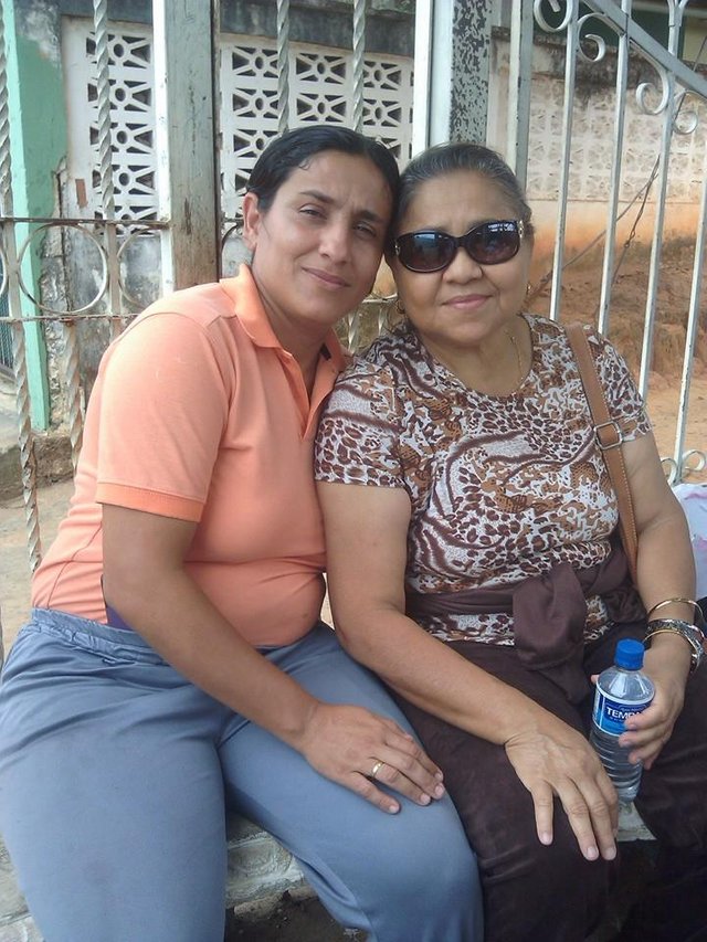 Tía Zoraida y Yo.jpg