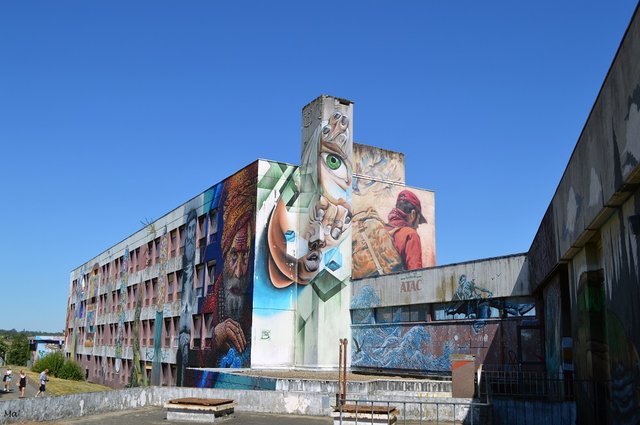 source :https://ducotedechezma.fr/wp-content/uploads/2022/09/220811_street_art_city_0.jpg