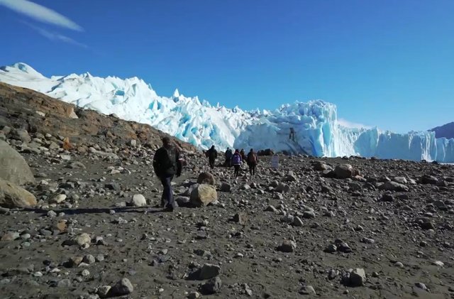05.-Trekking-in-Perito-Moreno-Glacier-2.jpg