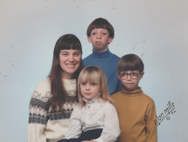 1994 - Mom, Rick, Crystal, Joey 01.png