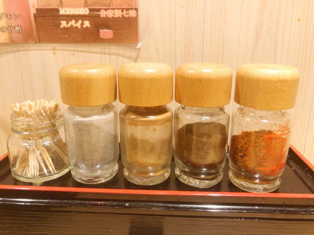 4ul5b23xy9.jpg